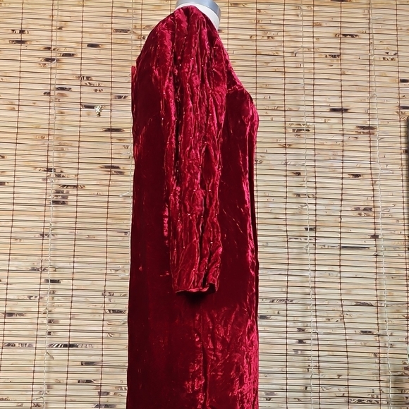 Vintage Red Crushed Velvet Long Sleeve Beaded Dress - Picture 4 of 8